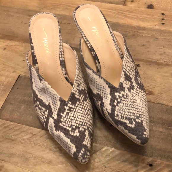 MACKINGIRLPointed Toe Slip Mules Pumps Snake Skin - Picture 2 of 7